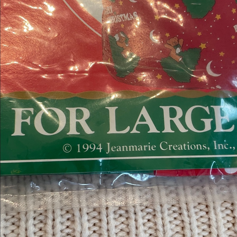 2 VTG New 1994 Giant Christmas gift bags 36”x44”. Beary Christmas & “Ho” Santa - Picture 3 of 6
